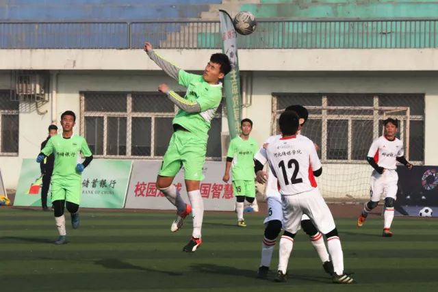 名宿建议利物浦更换右后卫：索博斯洛伊或成新选择